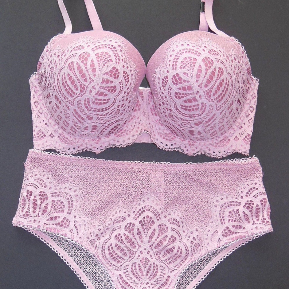 Victoria's Secret Demi Bra & Mid-rise Panty M